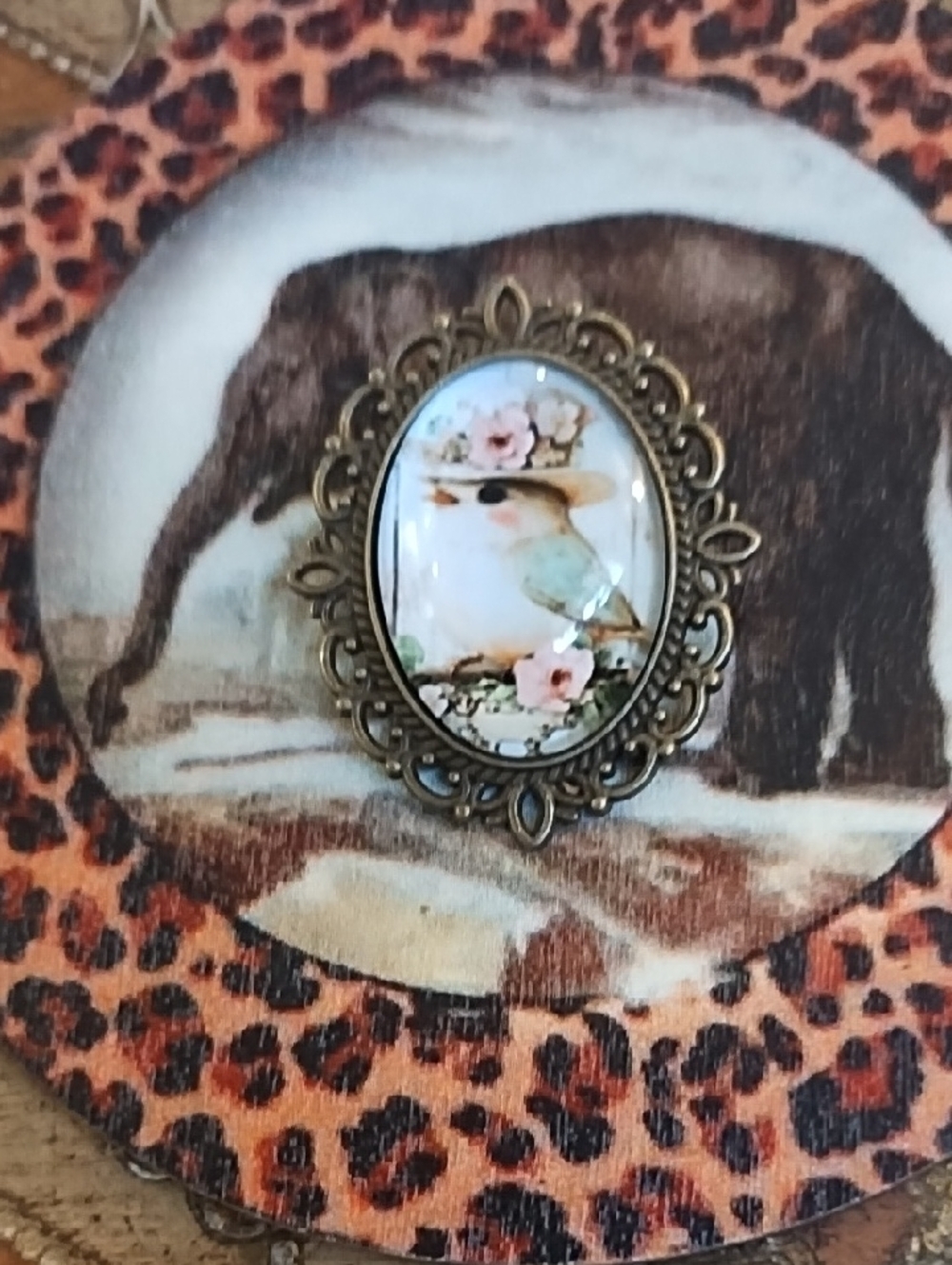 Vintage-Style Bird Cameo Pendant Brooch- Bronze Tone